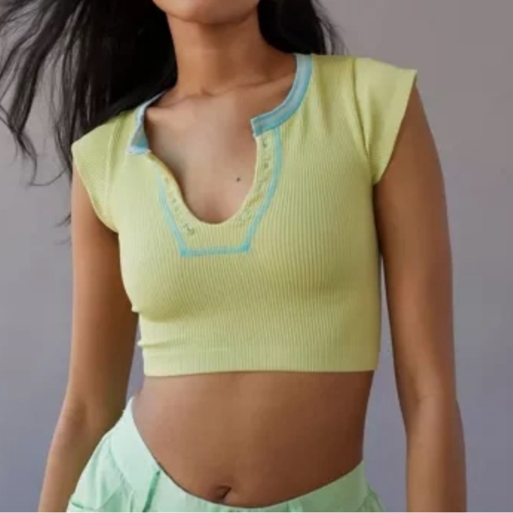 NWOT URBAN OUTFITTERS GO FOR GOLD